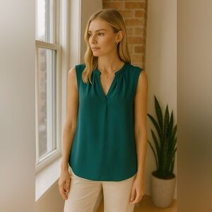 J.Crew Drapey V-Neck Short Sleeve Shirt top Blouse Emerald Green size 4